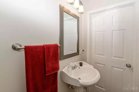 2676 Morrow Pl, Cincinnati, OH 45204 photo 21