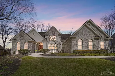 11799 Grandstone Ln, Montgomery, OH 45249