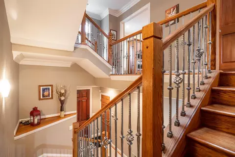 Entry Way - 367 Oregon St, Cincinnati, OH 45202 photo 1 of 3