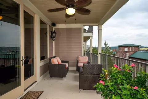 Exterior - 367 Oregon St, Cincinnati, OH 45202 photo 6 of 10
