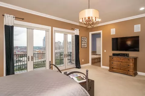 Bedroom - 367 Oregon St, Cincinnati, OH 45202 photo 2 of 6