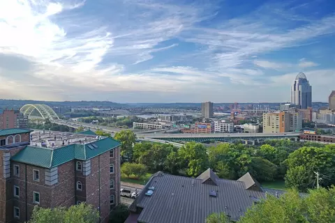 View/Area - 367 Oregon St, Cincinnati, OH 45202 photo 3 of 4