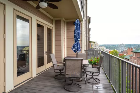Exterior - 367 Oregon St, Cincinnati, OH 45202 photo 5 of 10