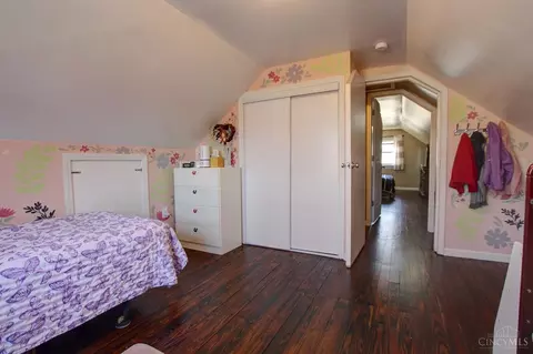 Bedroom - 5015 Willnet Dr, Cincinnati, OH 45238 photo 3 of 5