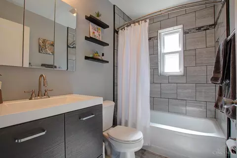Bath - 5015 Willnet Dr, Cincinnati, OH 45238 photo 1 of 3