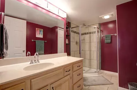 Bath - 5015 Willnet Dr, Cincinnati, OH 45238 photo 3 of 3