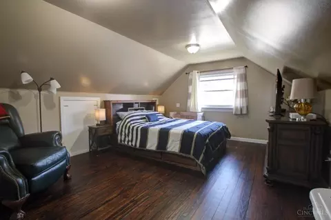 Bedroom - 5015 Willnet Dr, Cincinnati, OH 45238 photo 4 of 5