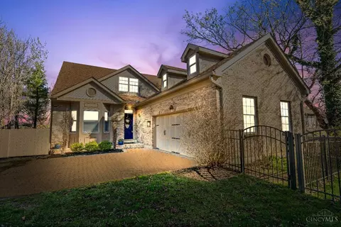 3006 Paxton Knoll Ln, Cincinnati, OH 45208
