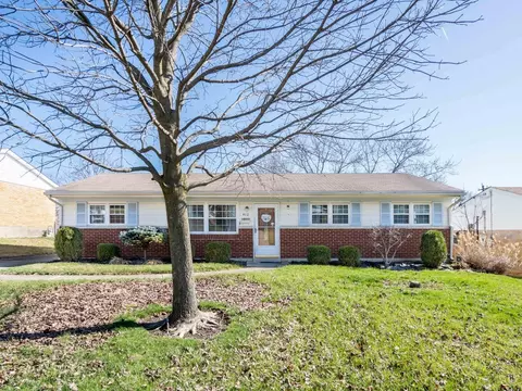 412 Hartford Dr, Hamilton, OH 45013