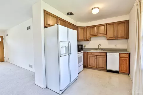 Kitchen - 4092 Trebor Dr, Cincinnati, OH 45236 photo 1 of 2