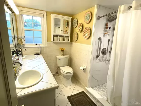 8936 Sandymar Dr, Cincinnati, OH 45242 photo 17