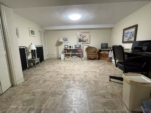 8936 Sandymar Dr, Cincinnati, OH 45242 photo 21