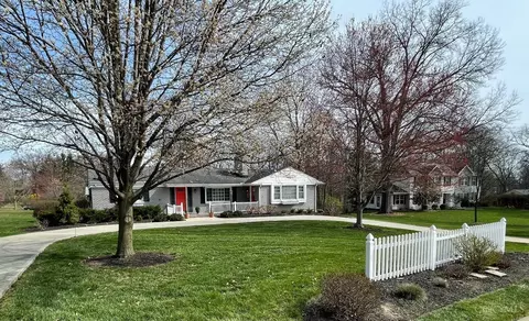 8936 Sandymar Dr, Cincinnati, OH 45242 photo 2