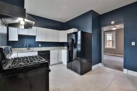 100 Voorhees St, Reading, OH 45215 photo 7