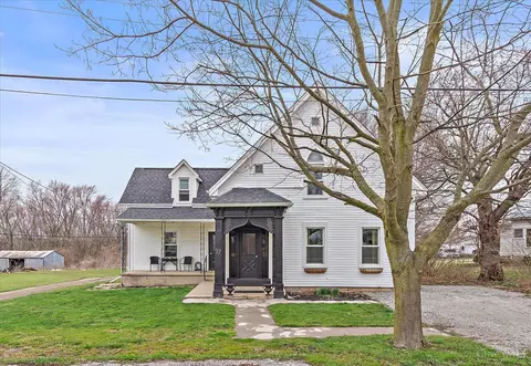 57 Main St, Martinsville, OH 45146