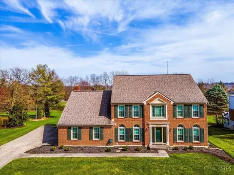 8052 Thistlewood Dr, West Chester, OH 45069