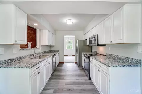 Kitchen - 174 Apple Rd, Amelia, OH 45102 photo 2 of 6