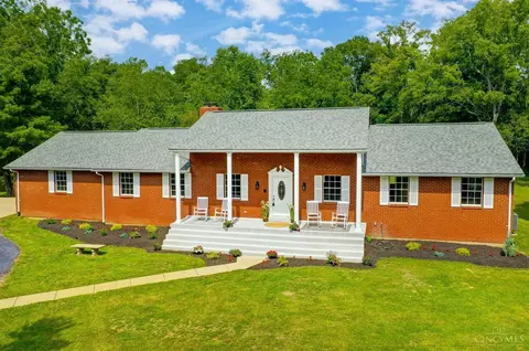 174 Apple Rd, Amelia, OH 45102