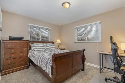 Bedroom - 6247 Raytee Ter, Cincinnati, OH 45230 photo 3 of 3