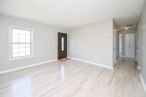 Entry Way - 12042 Westerly Dr, Cincinnati, OH 45231 photo 2 of 3