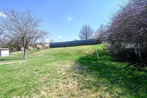 Exterior - 12042 Westerly Dr, Cincinnati, OH 45231 photo 5 of 7
