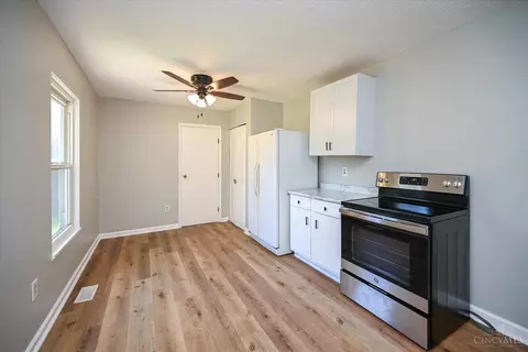 Kitchen - 12042 Westerly Dr, Cincinnati, OH 45231 photo 3 of 3