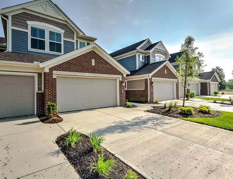4446 Fairway Ln #1-202, Lebanon, OH 45036