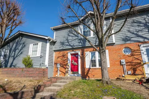 10 Bassett Pl, Fairfield, OH 45014