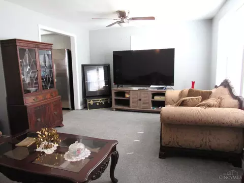 607 Broadway St, Blanchester, OH 45107 photo 6