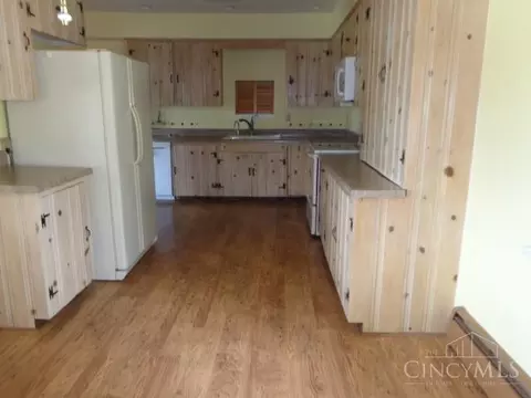 Kitchen - 107 Ridgeway Dr, Centerville, OH 45459 photo 3 of 3