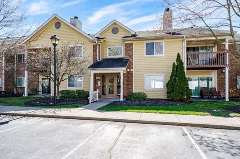 1017 Cedar Ridge Dr #8, Cincinnati, OH 45245