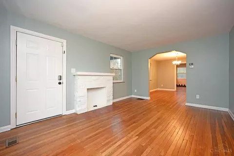 3134 Macarthur Ct, Cincinnati, OH 45211 photo 5