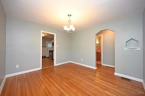 3134 Macarthur Ct, Cincinnati, OH 45211 photo 9