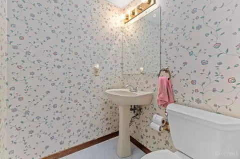7629 Trailwind Dr, Montgomery, OH 45242 photo 17