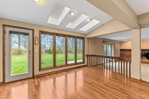 7629 Trailwind Dr, Montgomery, OH 45242 photo 12