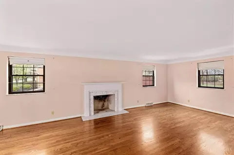 7629 Trailwind Dr, Montgomery, OH 45242 photo 6