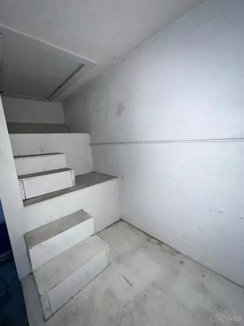 4451 Hall St, Cincinnati, OH 45244 photo 32