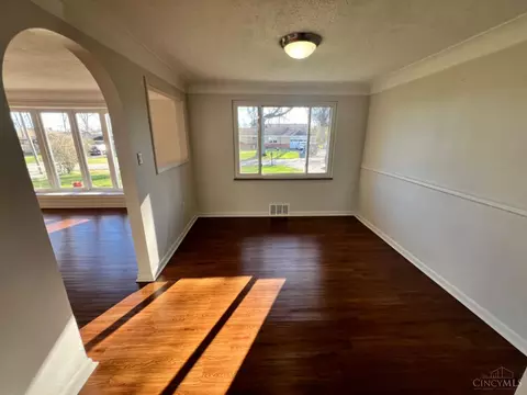 4451 Hall St, Cincinnati, OH 45244 photo 5