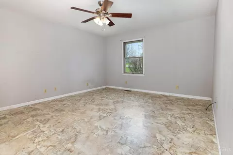 2094 Gardner Rd, Hamilton, OH 45013 photo 12
