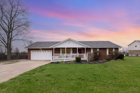 2094 Gardner Rd, Hamilton, OH 45013