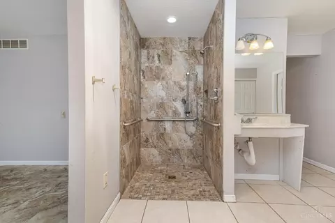 2094 Gardner Rd, Hamilton, OH 45013 photo 14