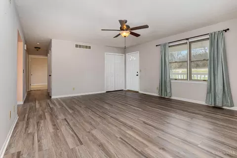 2094 Gardner Rd, Hamilton, OH 45013 photo 8