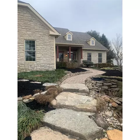 3547 Royal Stewart Ct, Cincinnati, OH 45245