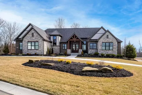 12 Paxton Ct, Loveland, OH 45140