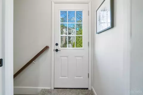 Entry Way - 4986 Ridgecrest Dr, Blue Ash, OH 45242 photo 9 of 9