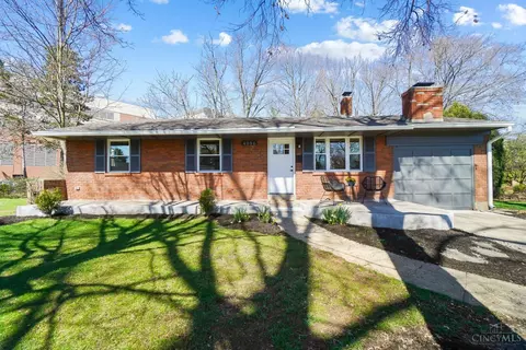 4986 Ridgecrest Dr, Blue Ash, OH 45242