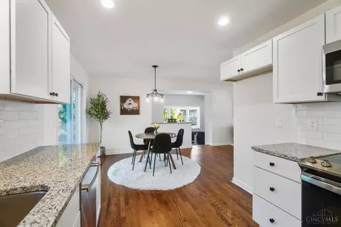 Dining - 4986 Ridgecrest Dr, Blue Ash, OH 45242 photo 4 of 4