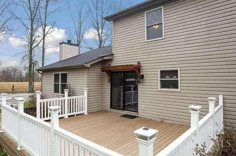 Exterior - 17549 Bloomrose Rd, Williamsburg, OH 45176 photo 3 of 6