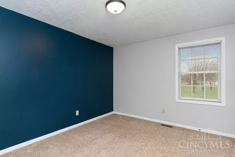 Bedroom - 17549 Bloomrose Rd, Williamsburg, OH 45176 photo 1 of 4
