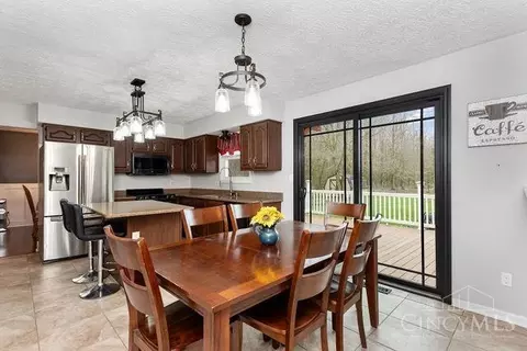 Dining - 17549 Bloomrose Rd, Williamsburg, OH 45176 photo 1 of 3
